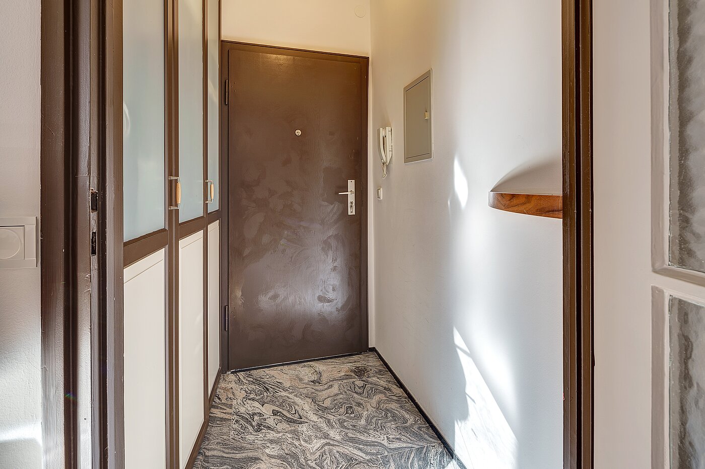 多层公寓 与 1 房间 | München-Altstadt | 2111ML04 | Diele mit Stauraum