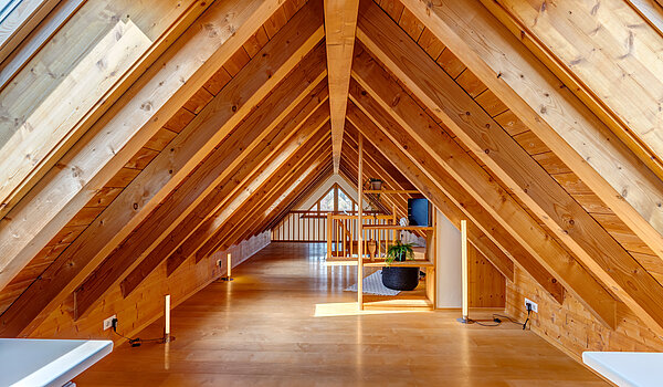 复式公寓 与 3.5 房间 | München-Trudering | 70391 | Spitzboden