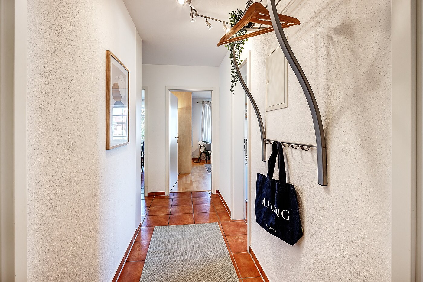 多层公寓 与 3 房间 | München-Ramersdorf | 2206ML4 | Flur mit Garderobe und...