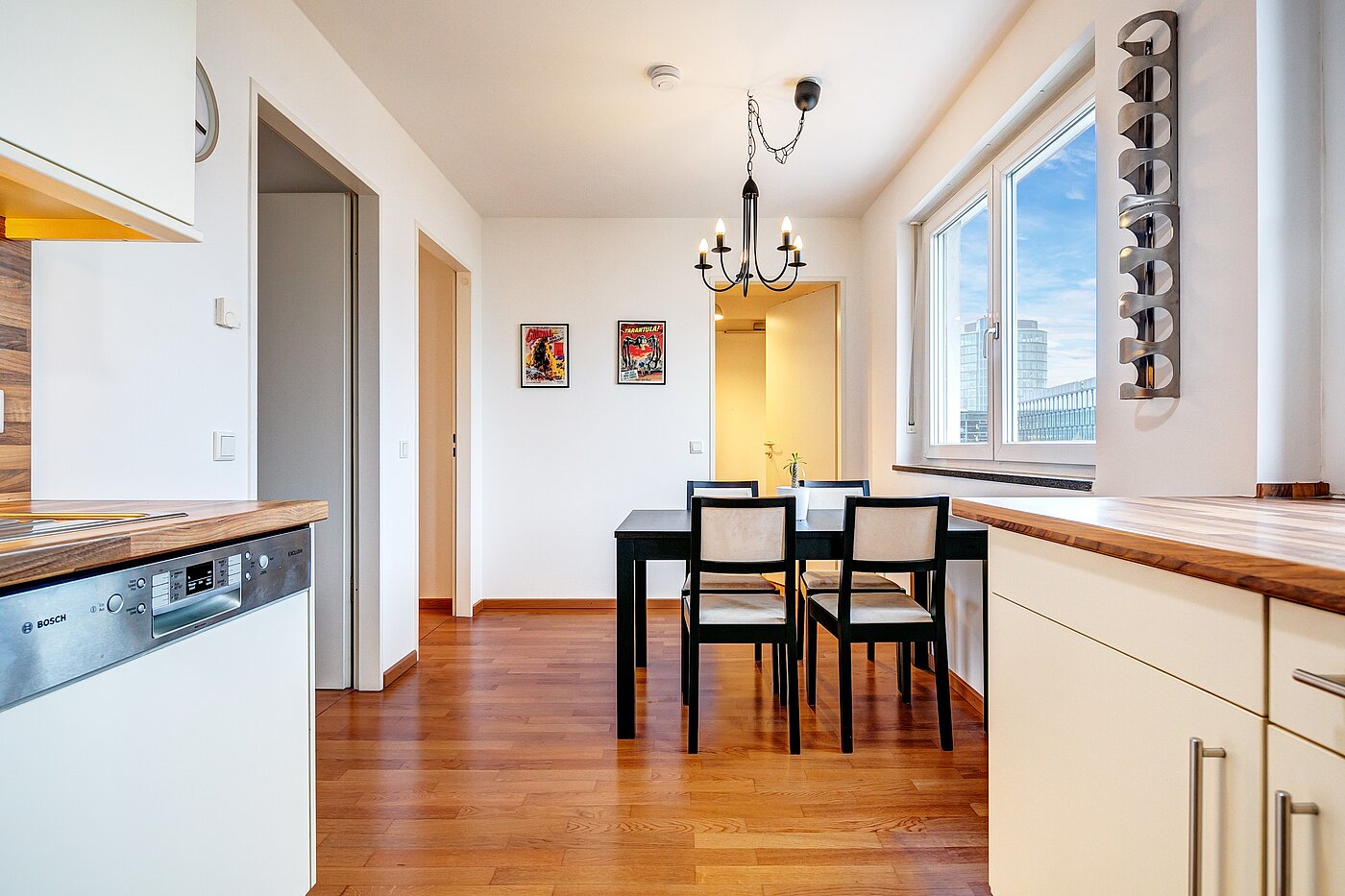 多层公寓 与 2.5 房间 | 70020 | ...mit Fenster und Platz zum Essen