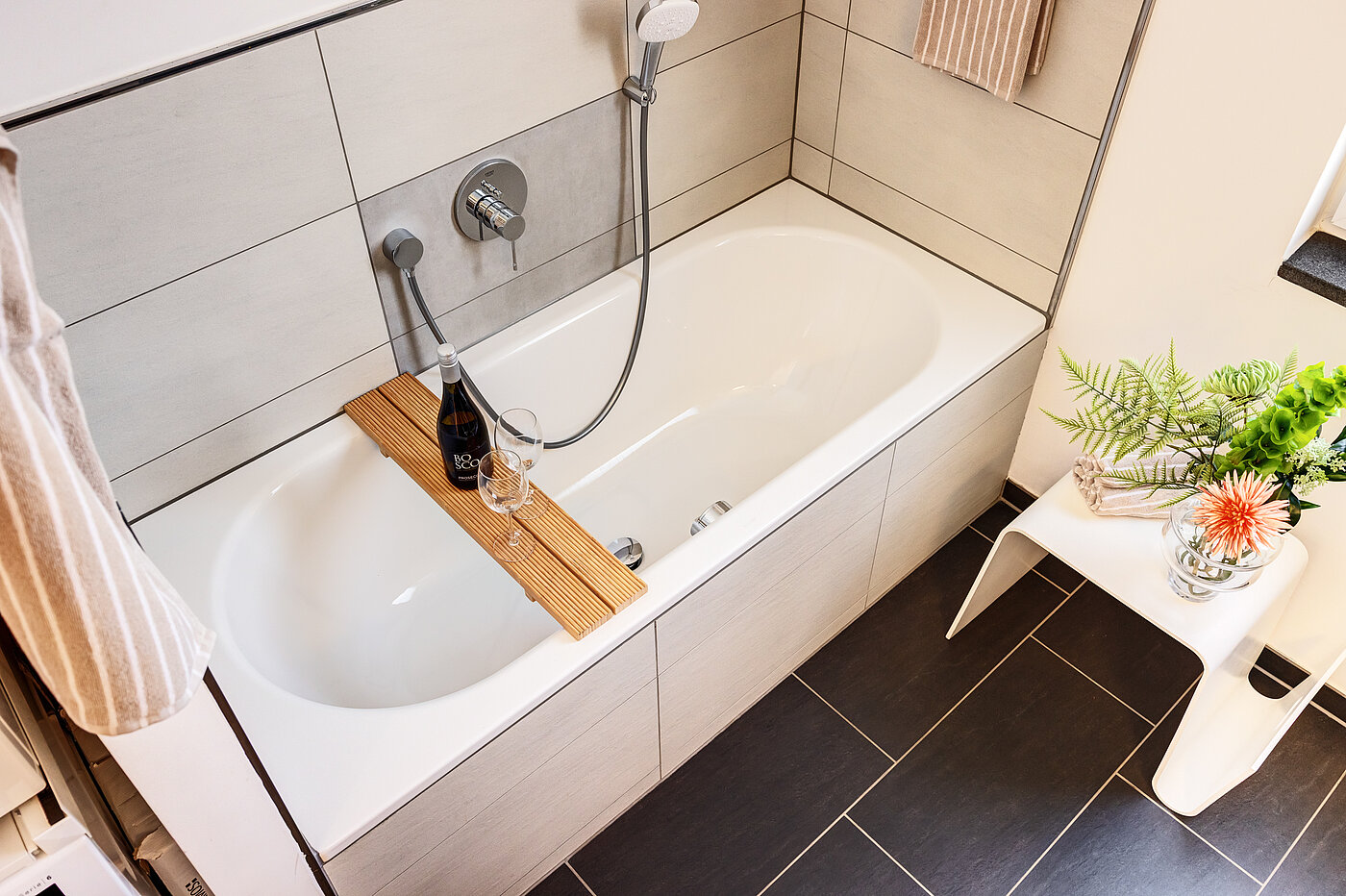 顶层公寓 与 2 房间 | München-Bogenhausen | 70385 | ...mit Badewanne und ...