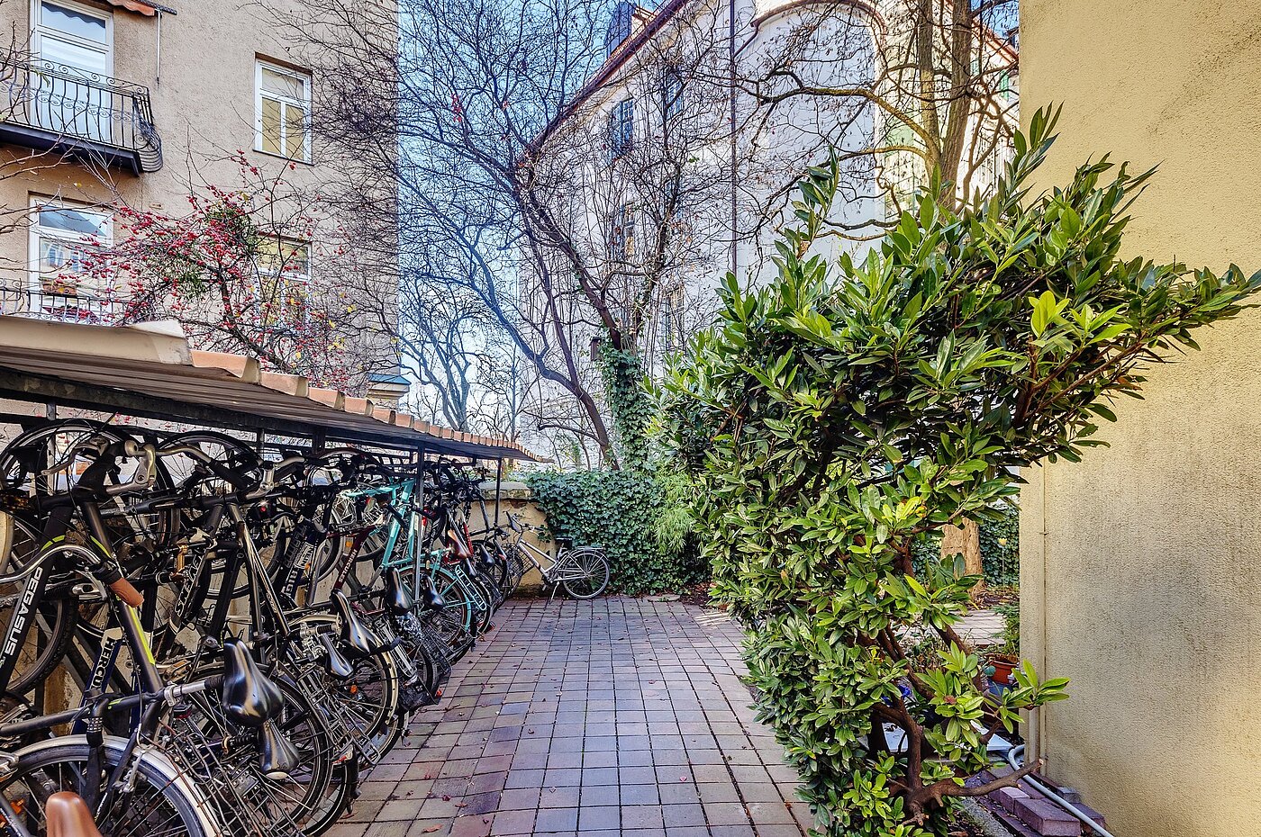 多层公寓 与 2 房间 | München-Neuhausen | 2012ML5 | Ruhiger Innenhof