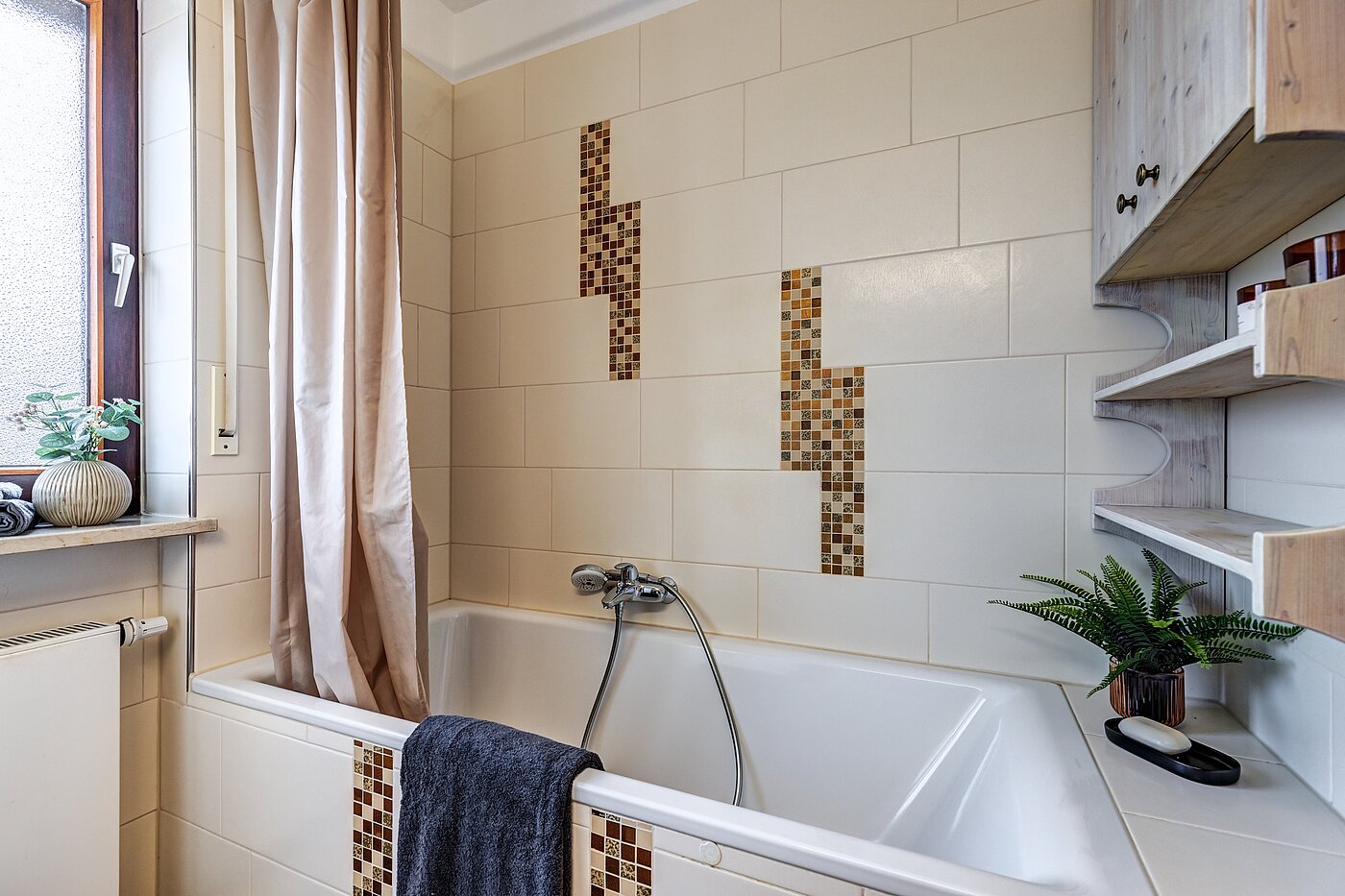 多层公寓 与 3 房间 | München-Trudering | 70481 | ...mit Badewanne