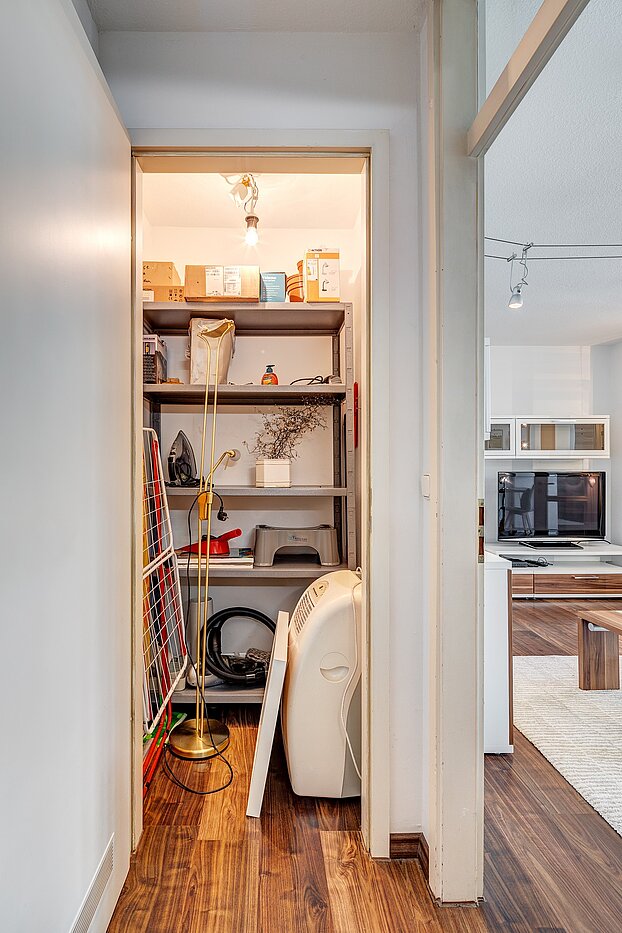 多层公寓 与 2 房间 | München-Schwabing | 2205ML71 | Sehr praktisch, ein Abstellraum i.d. Wohnung