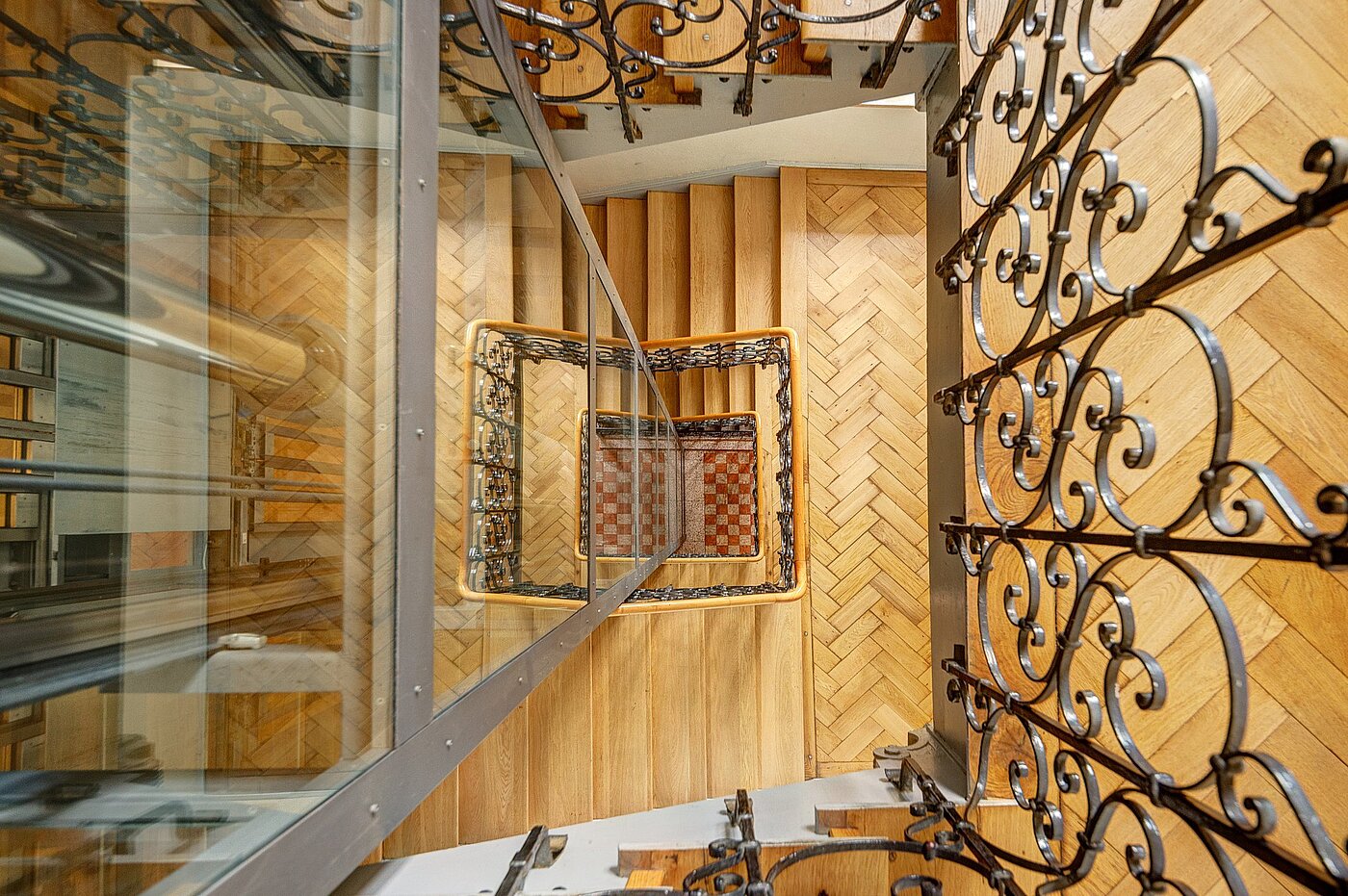 多层公寓 与 5 房间 | München-Au | 2009ML3 | Ursprungliches Treppenhaus...