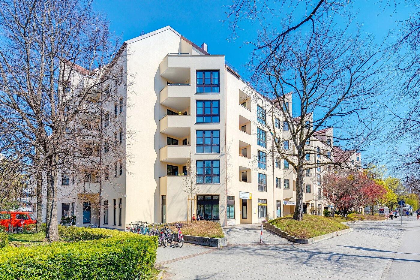 多层公寓 与 2 房间 | München-Neuhausen | 2003ML5 | Gebäudeansicht
