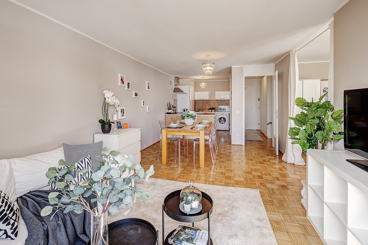 多层公寓 与 1.5 房间 | München-Bogenhausen | 2203ML2 | ... und angrenzender offener Küche