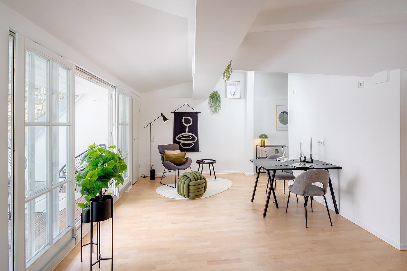 阁楼公寓 与 1 房间 | München-Sendling | 700402 | Heller Wohn-/Essbereich