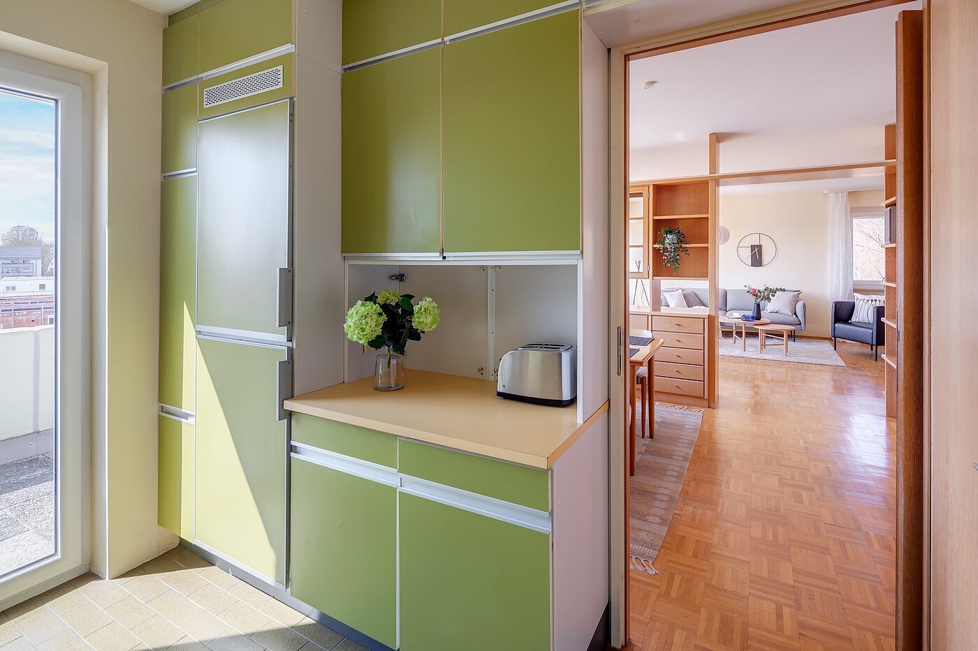 多层公寓 与 4 房间 | Freising | 2003ML7 | Durchgang zur Küche...