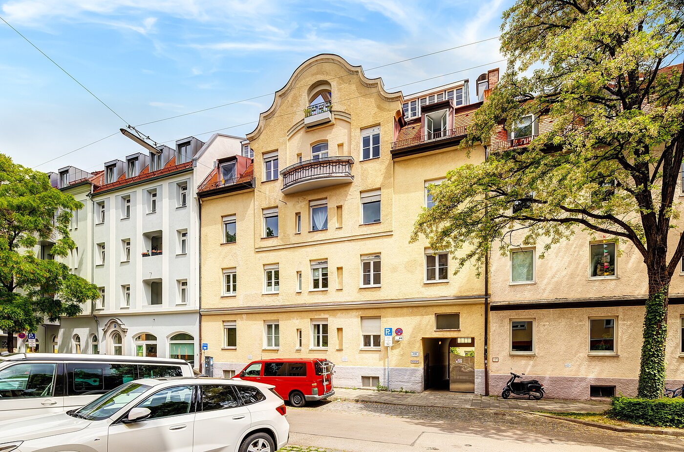 多层公寓 与 1 房间 | München-Neuhausen | 70235 | Ansicht von der Straße aus