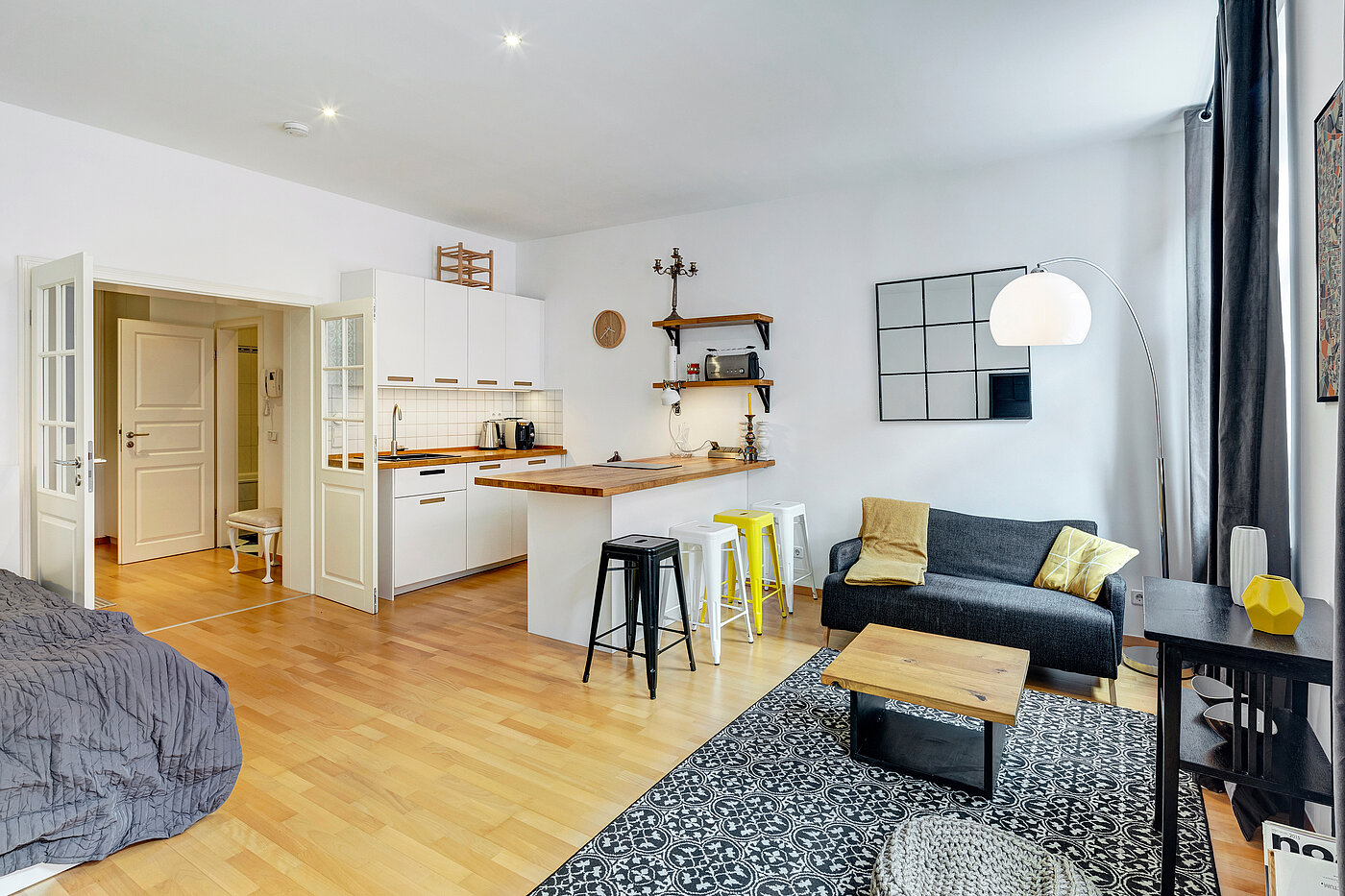 多层公寓 与 1 房间 | München-Ludwigsvorstadt | 70388 | Wohn- und Schlafbereich