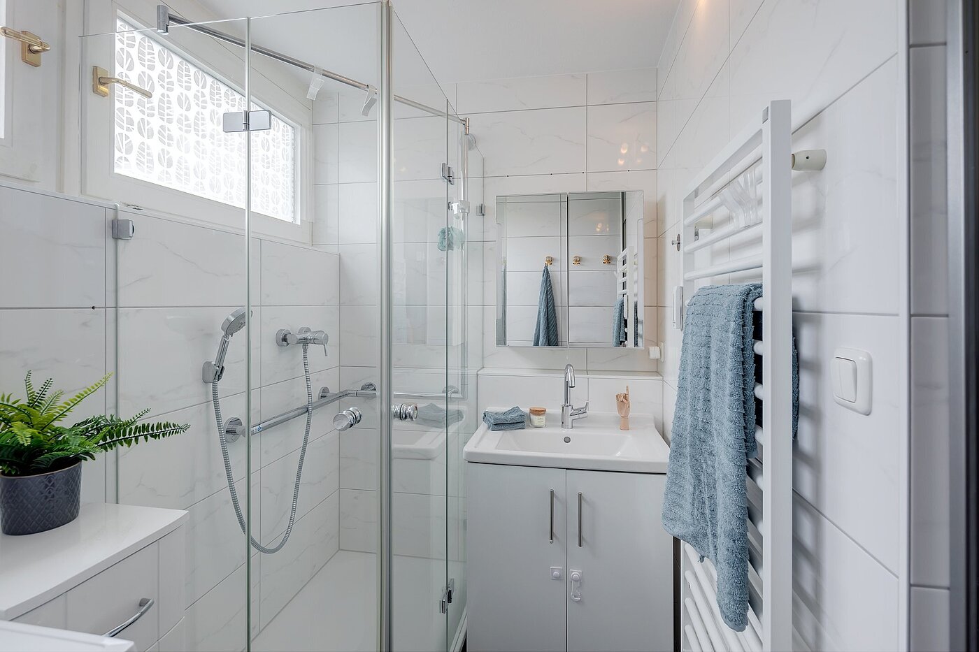 多层公寓 与 3 房间 | München-Perlach | 2010ML5 | Bad mit begehbarer Dusche