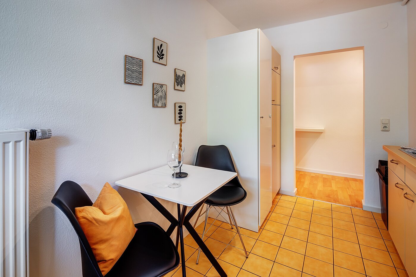 多层公寓 与 2.5 房间 | München-Isarvorstadt | 70121 | und kleinem Esstisch