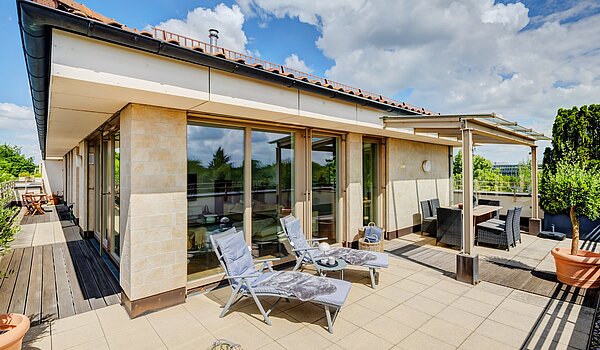 顶层公寓 与 3.5 房间 | München-Oberföhring | 70237 | Großzügige Dachterrasse...