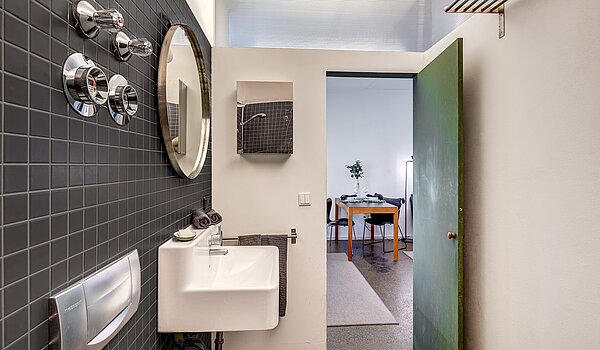 阁楼公寓 与 1 房间 | München-Isarvorstadt | 2211ML7 | ...mit Glasoberlichtern