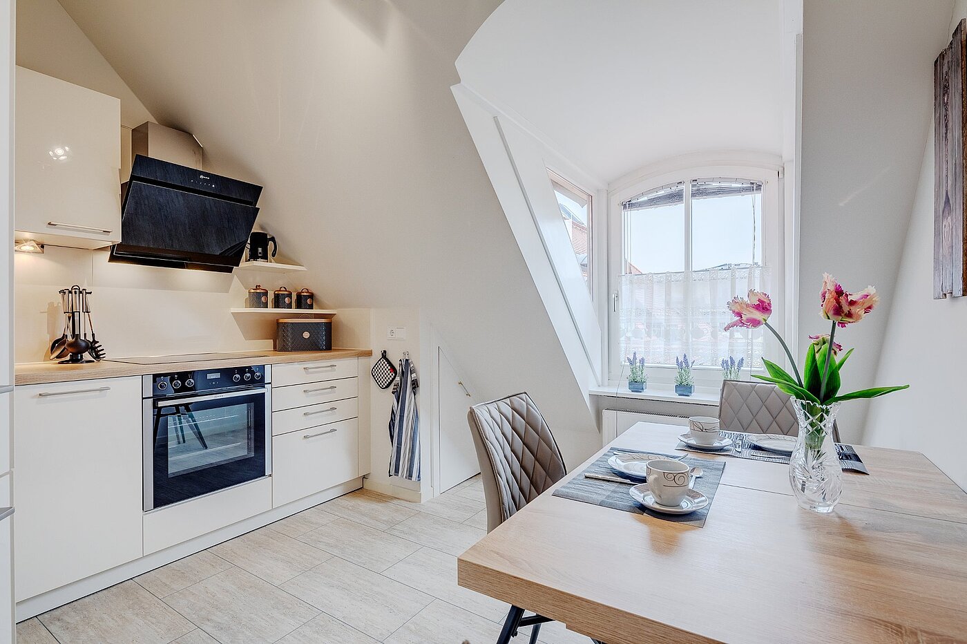 多层公寓 与 2.5 房间 | München-Moosach | 2012ML4 | Geschmackvolle Einbauküche...