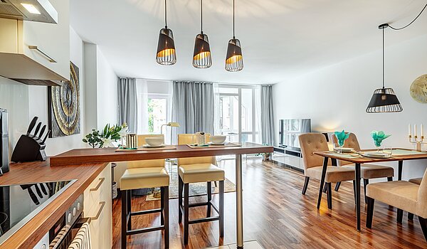 多层公寓 与 2 房间 | München-Schwabing | 70434 | ...und Frühstückstheke...
