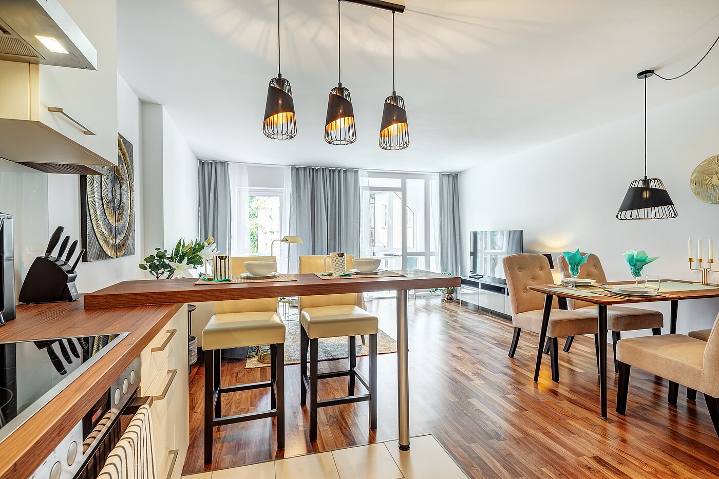 多层公寓 与 2 房间 | München-Schwabing | 70434 | ...und Frühstückstheke...