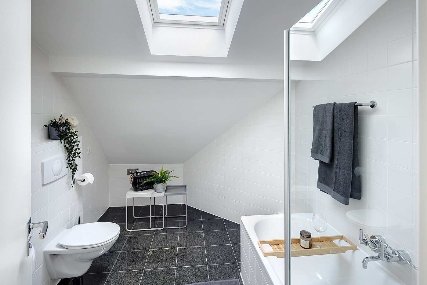 阁楼公寓 与 1 房间 | München-Sendling | 700402 | Badezimmer mit Wanne
