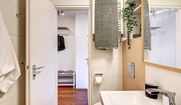 多层公寓 与 1 房间 | München-Schwabing | 2210ML3 | ...und Handtuchheizkörper