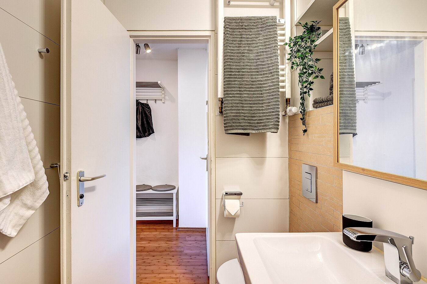 多层公寓 与 1 房间 | München-Schwabing | 2210ML3 | ...und Handtuchheizkörper