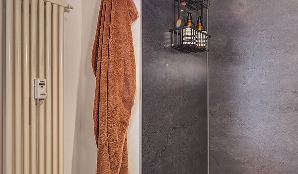 多层公寓 与 1 房间 | München-Maxvorstadt | 700022 | Große Dusche