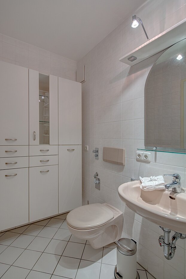 多层公寓 与 2 房间 | München-Ramersdorf | 2207ML11 | Helles Bad...