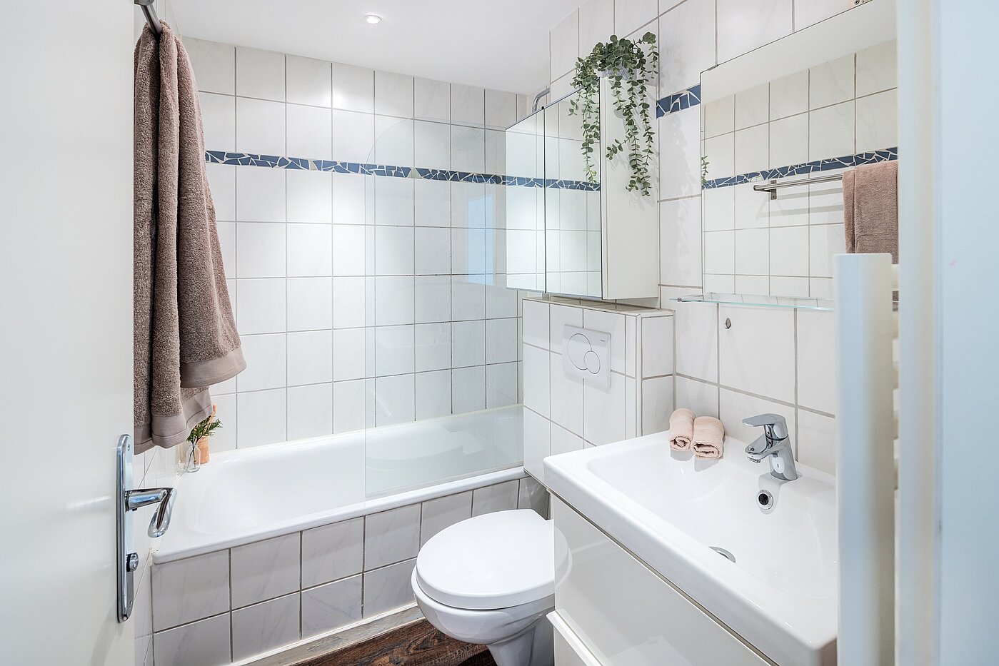 多层公寓 与 1 房间 | München-Neuhausen | 702271 | Komfortables Bad...