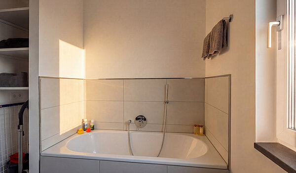 顶层公寓 与 2 房间 | München-Bogenhausen | 70385 | ...Badewanne...