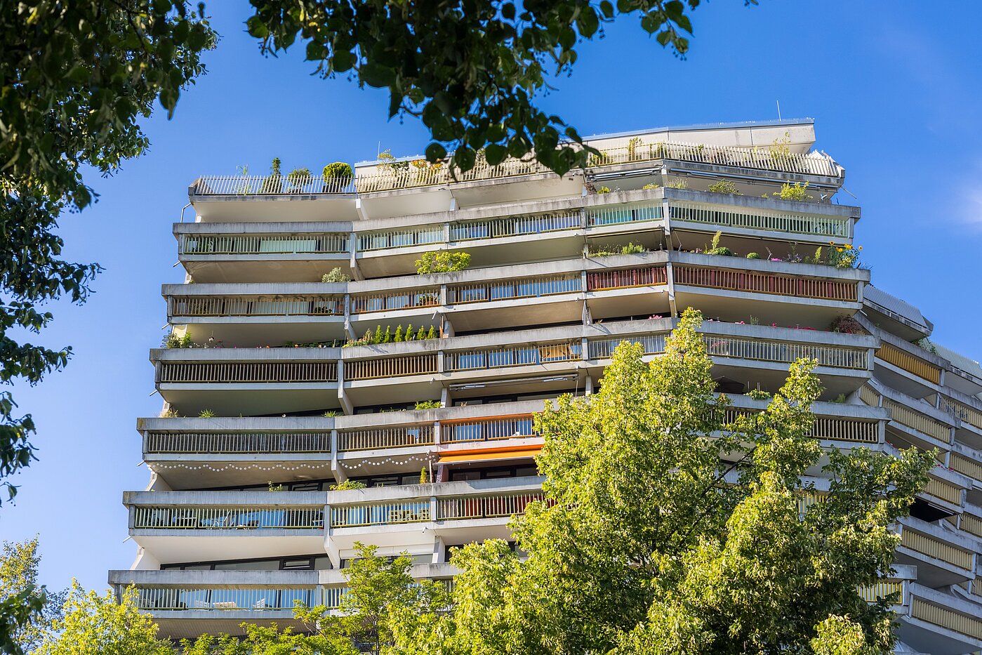 多层公寓 与 1 房间 | München-Schwabing | 70079 | Gebäudeansicht von der Straße...