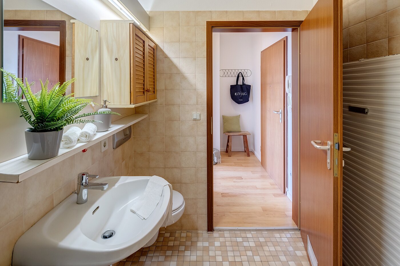 多层公寓 与 1 房间 | Starnberg | 2202ML2 | Vom Bad in den Flur