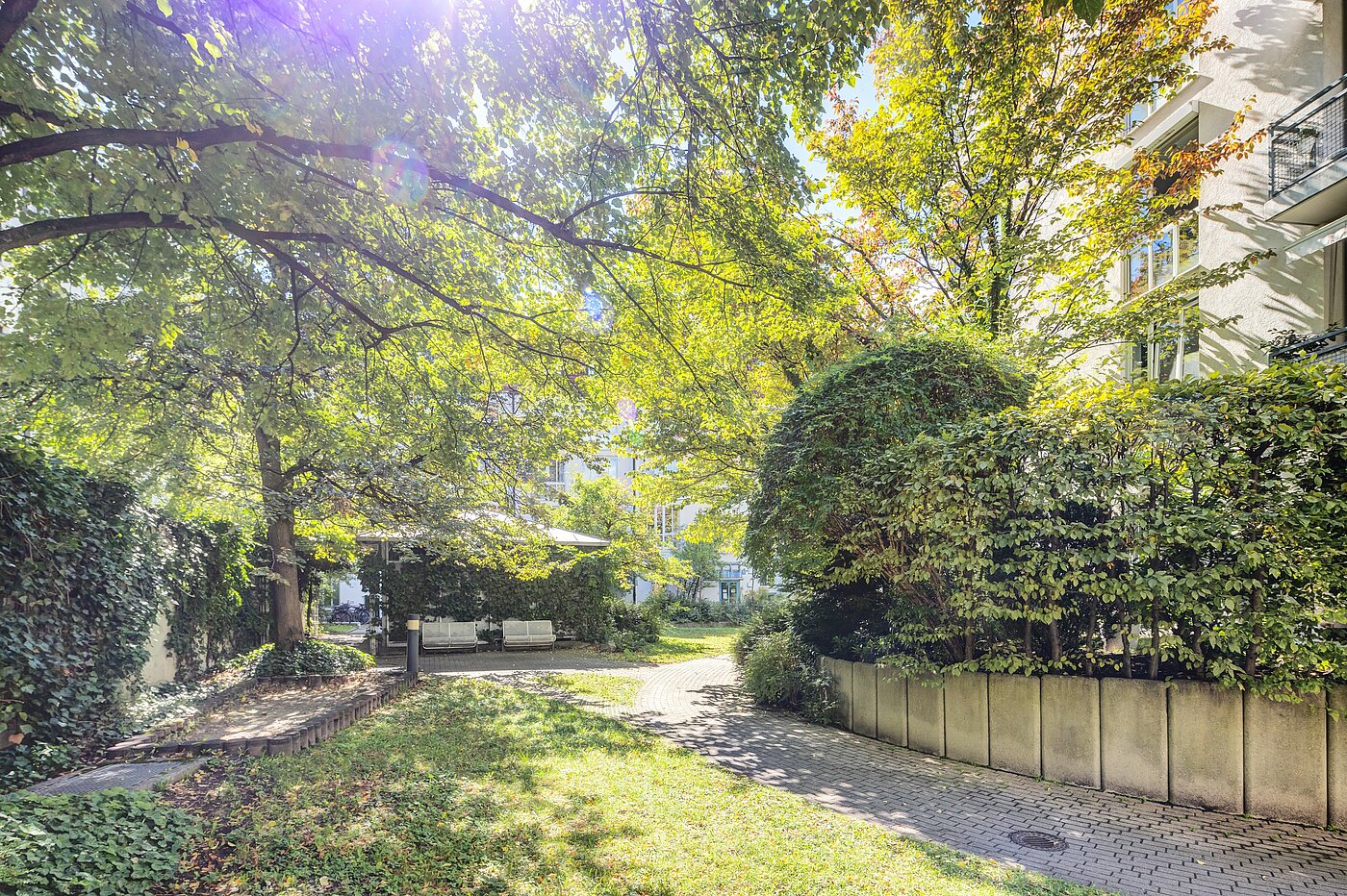 多层公寓 与 1 房间 | München-Schwabing | 70249 | Sehr ruhig gelegen