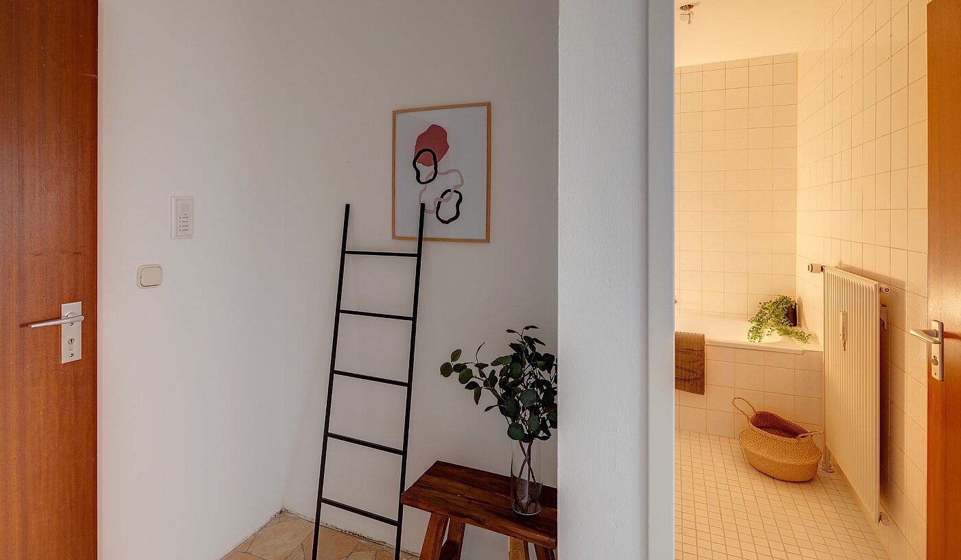 多层公寓 与 2 房间 | München-Oberföhring | 2002ML7 | Diele mit Zugang zum...