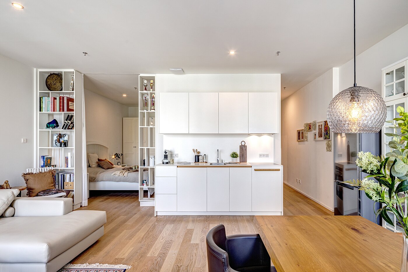 公寓 与 1.5 房间 | München-Neuhausen | 70444 | ...integriert