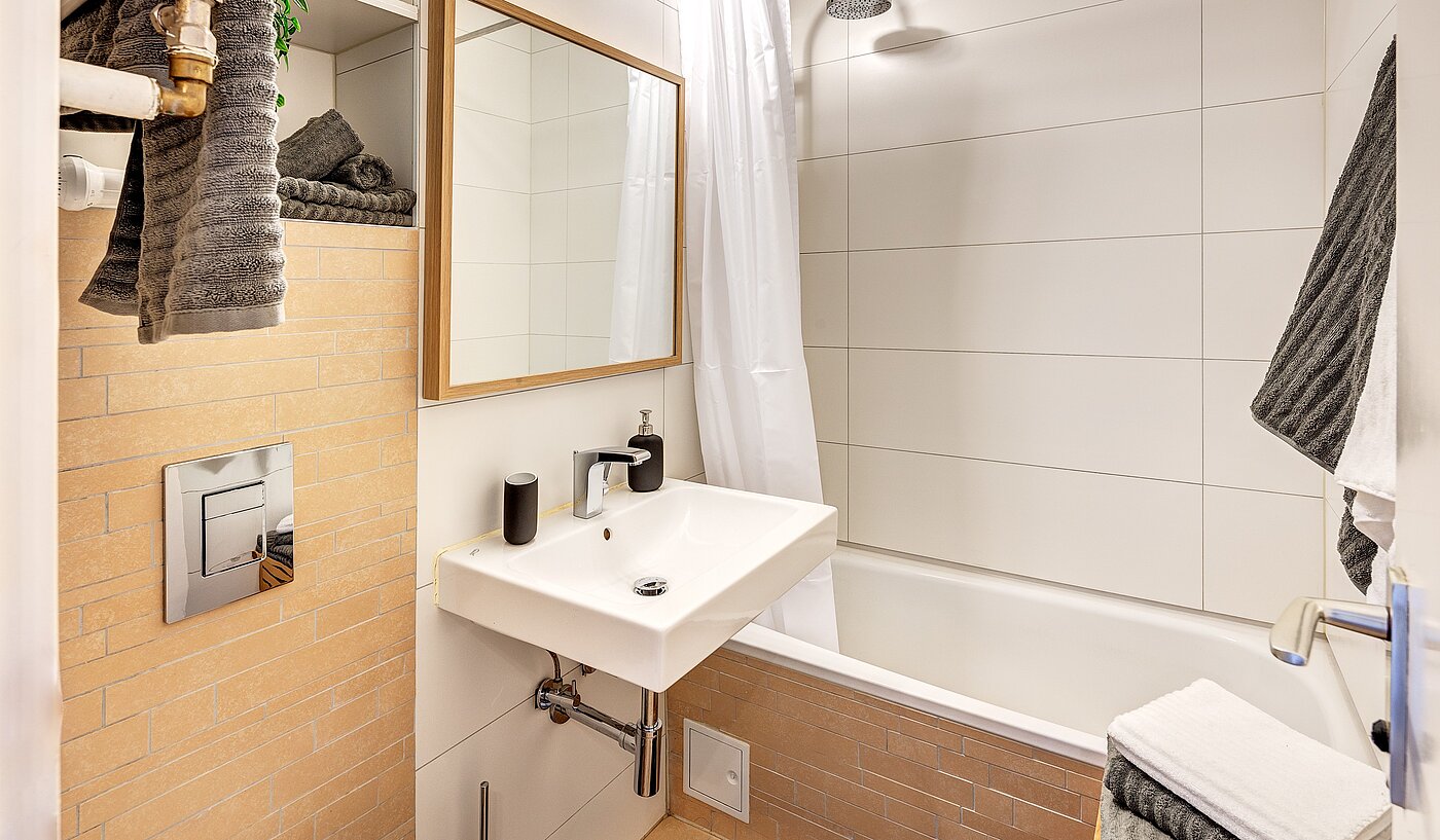 多层公寓 与 1 房间 | München-Schwabing | 2210ML3 | Bad mit Wanne...