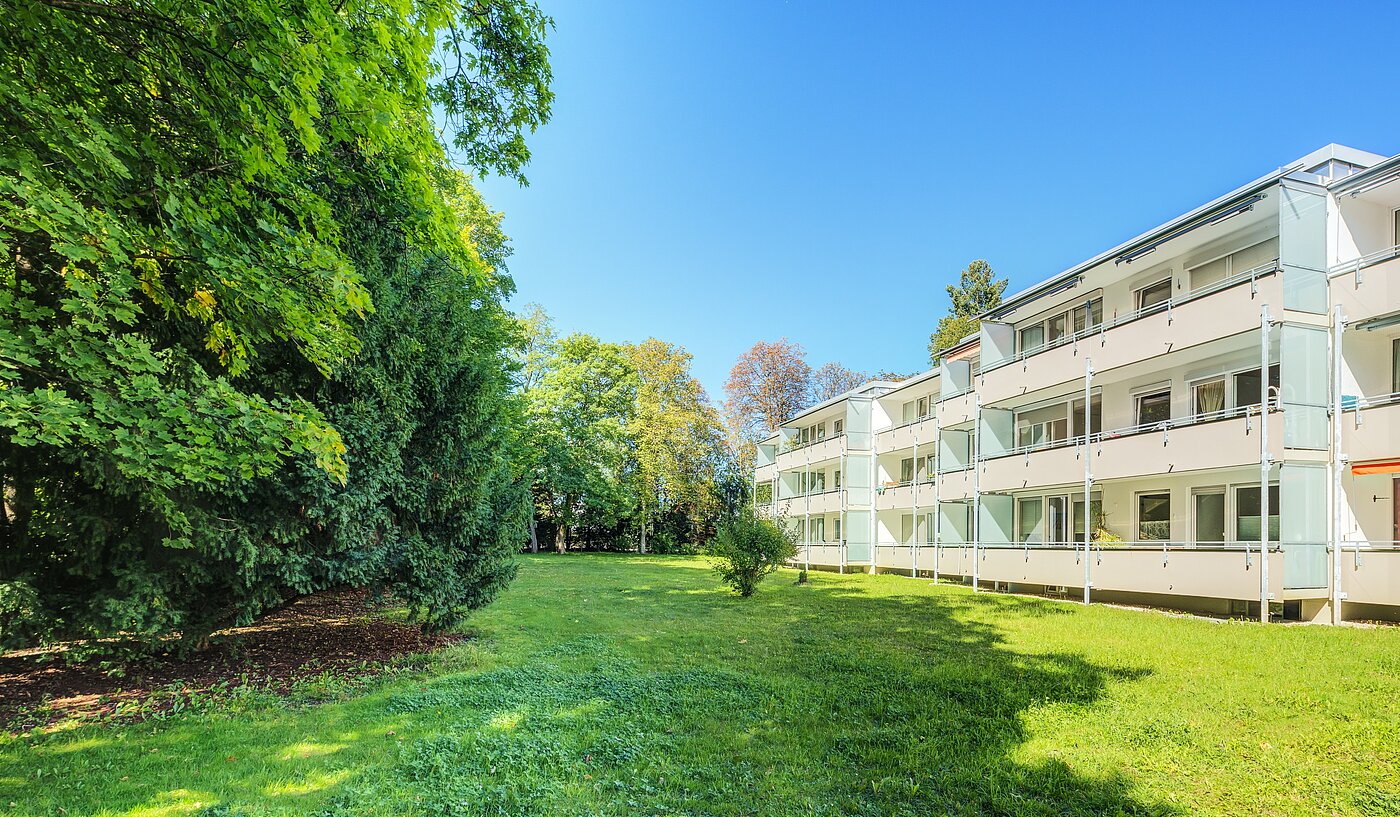 多层公寓 与 3.5 房间 | 70284 | Parkähnliches Grundstück