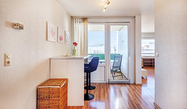 多层公寓 与 2.5 房间 | München-Hadern | 70393 | ...mit Zugang zur Loggia