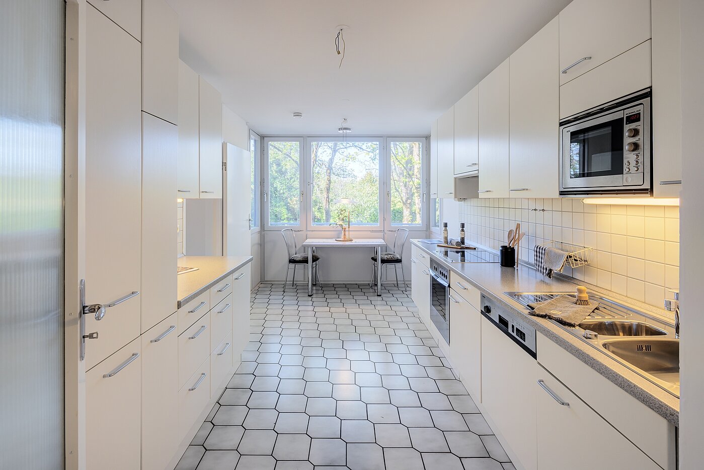 多层公寓 与 3.5 房间 | München-Bogenhausen | 703052 | Küche mit...