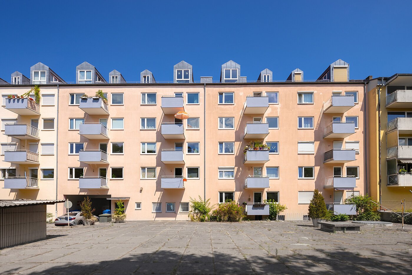 多层公寓 与 3 房间 | München-Obergiesing | 70028 | Hofansicht