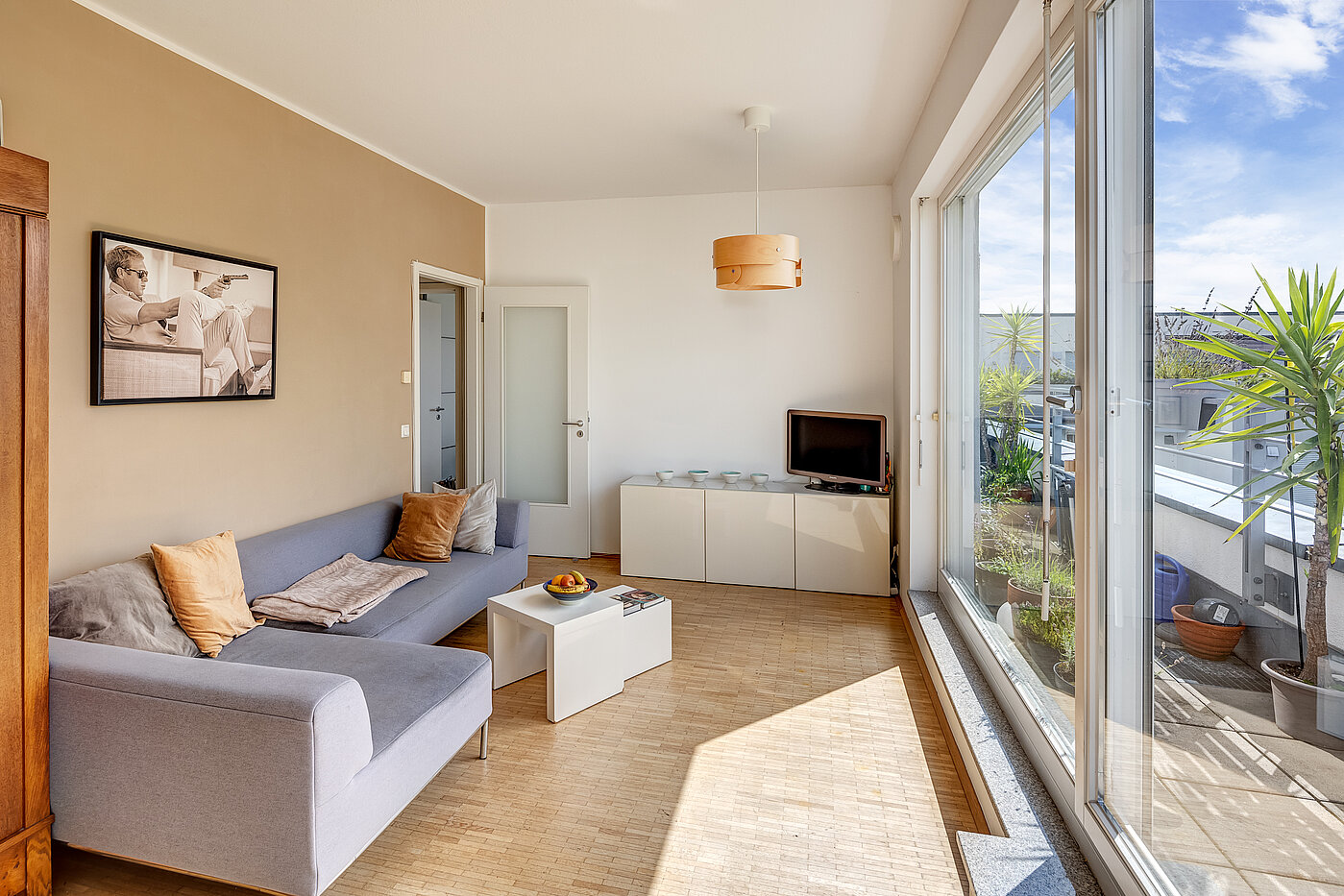 多层公寓 与 2 房间 | München-Schwabing | 70153 | Gemütliches Wohnzimmer...