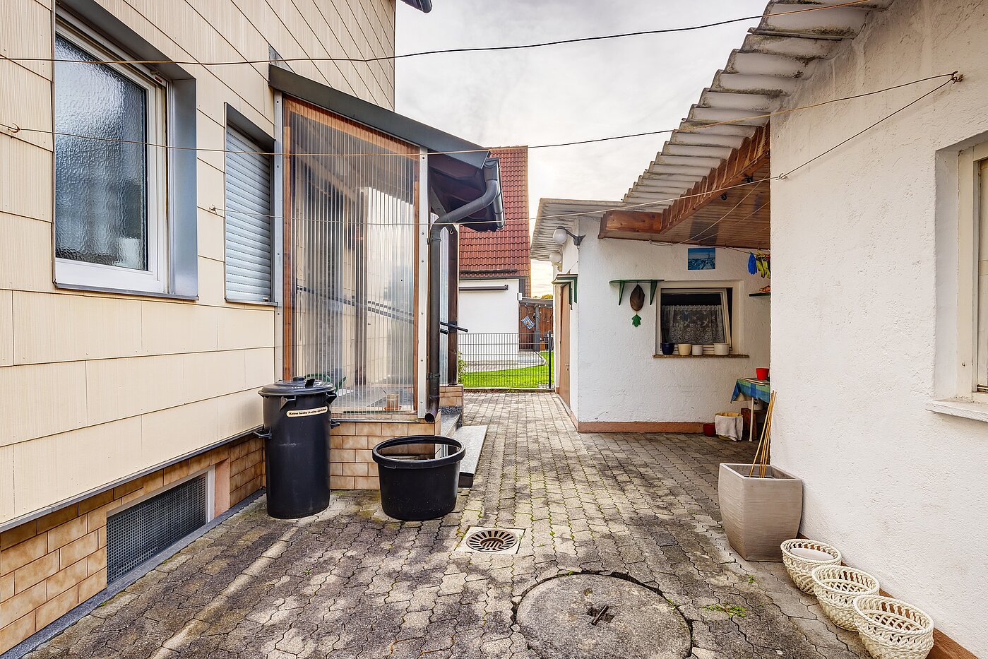 独栋住宅 与 6 房间 | Unterschleißheim | 2209ML7 | Anbau mit Werkstatt