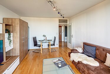 Sendling-Westpark: 2-Zimmer Wohnung mit sonnigem Eckbalkon