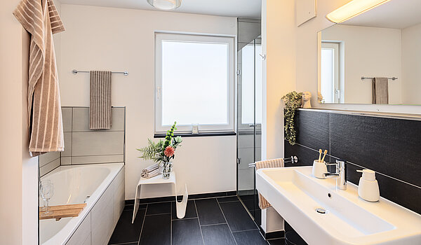 顶层公寓 与 2 房间 | München-Bogenhausen | 70385 | Geschmackvolles Bad...