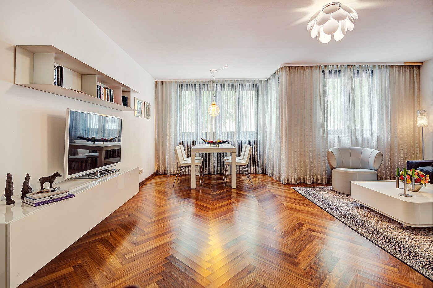 多层公寓 与 1 房间 | München-Schwabing | 2207ML10 | Wohnen und...