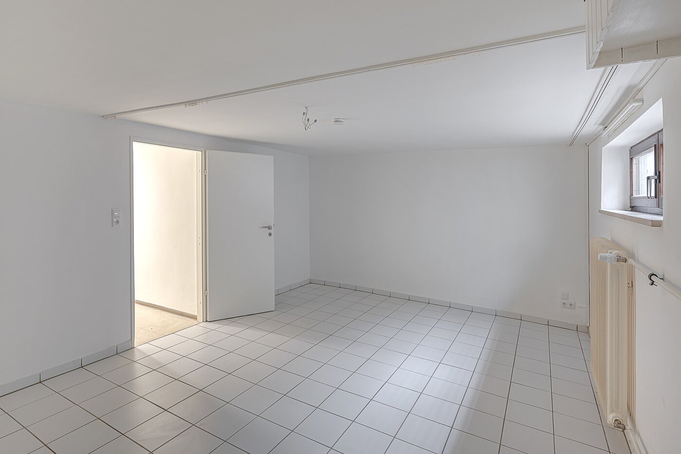 排式中层住宅 与 5 房间 | Unterschleißheim | 70187 | ...beheizbar und mit Fenster