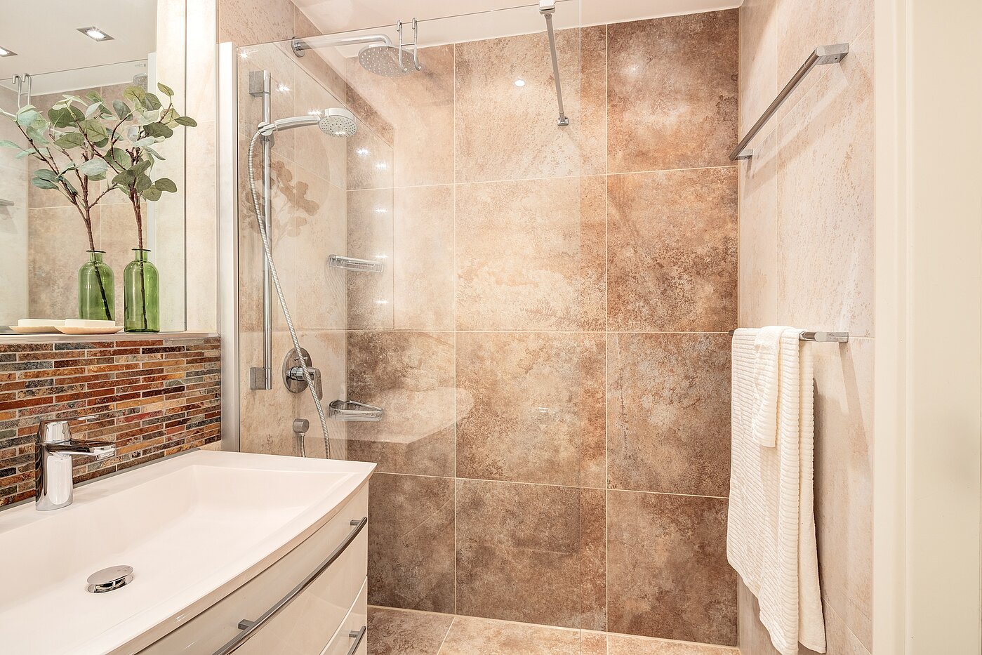 多层公寓 与 3 房间 | München-Maxvorstadt | 70133 | ...großer Dusche
