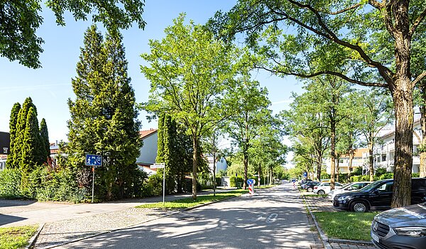 多层公寓 与 2 房间 | Poing | 70373 | Straßenansicht
