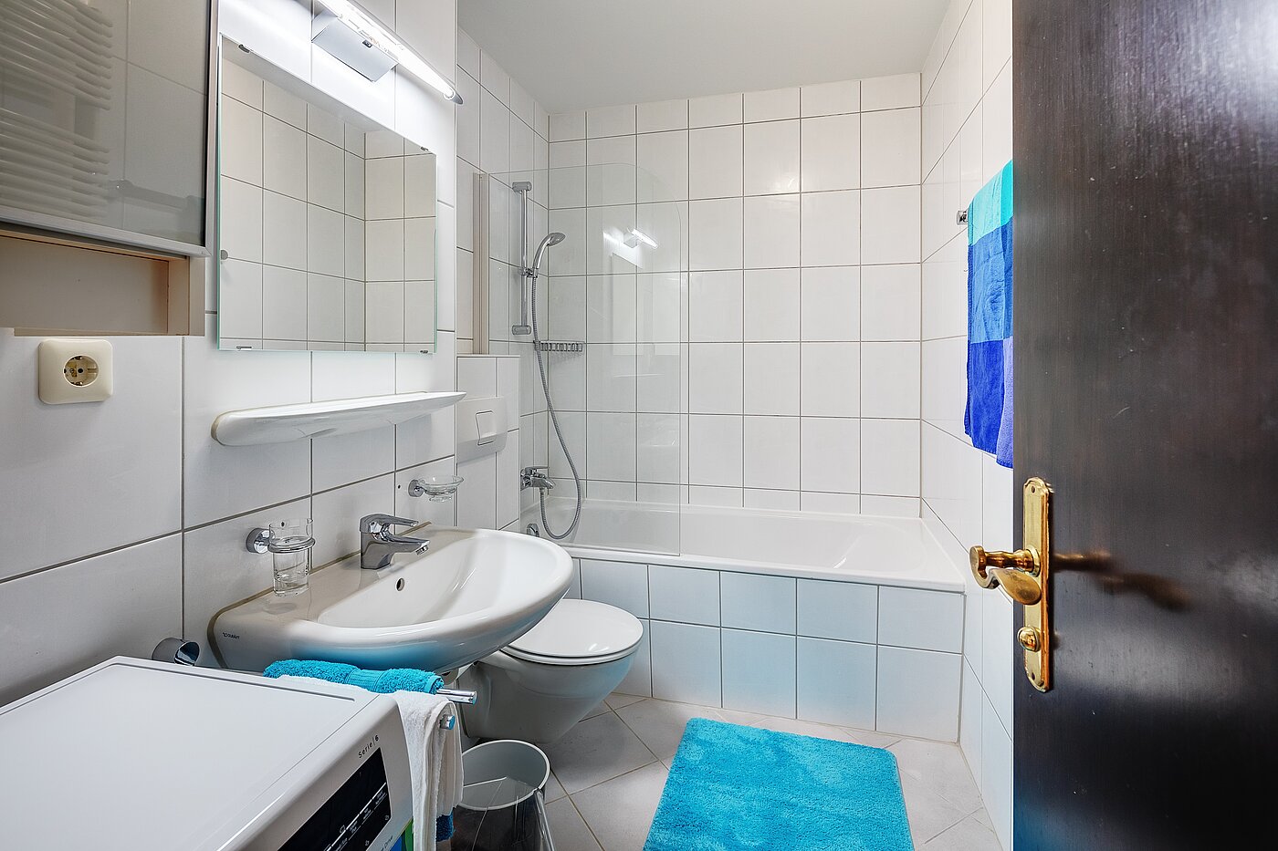 多层公寓 与 2 房间 | München-Schwabing | 2205ML62 | Bad mit Wanne...