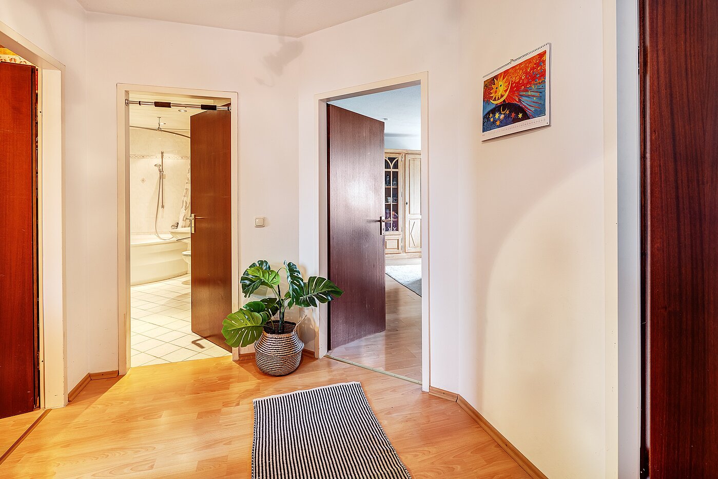 多层公寓 与 2 房间 | Germering | 70029 | Geräumige Diele