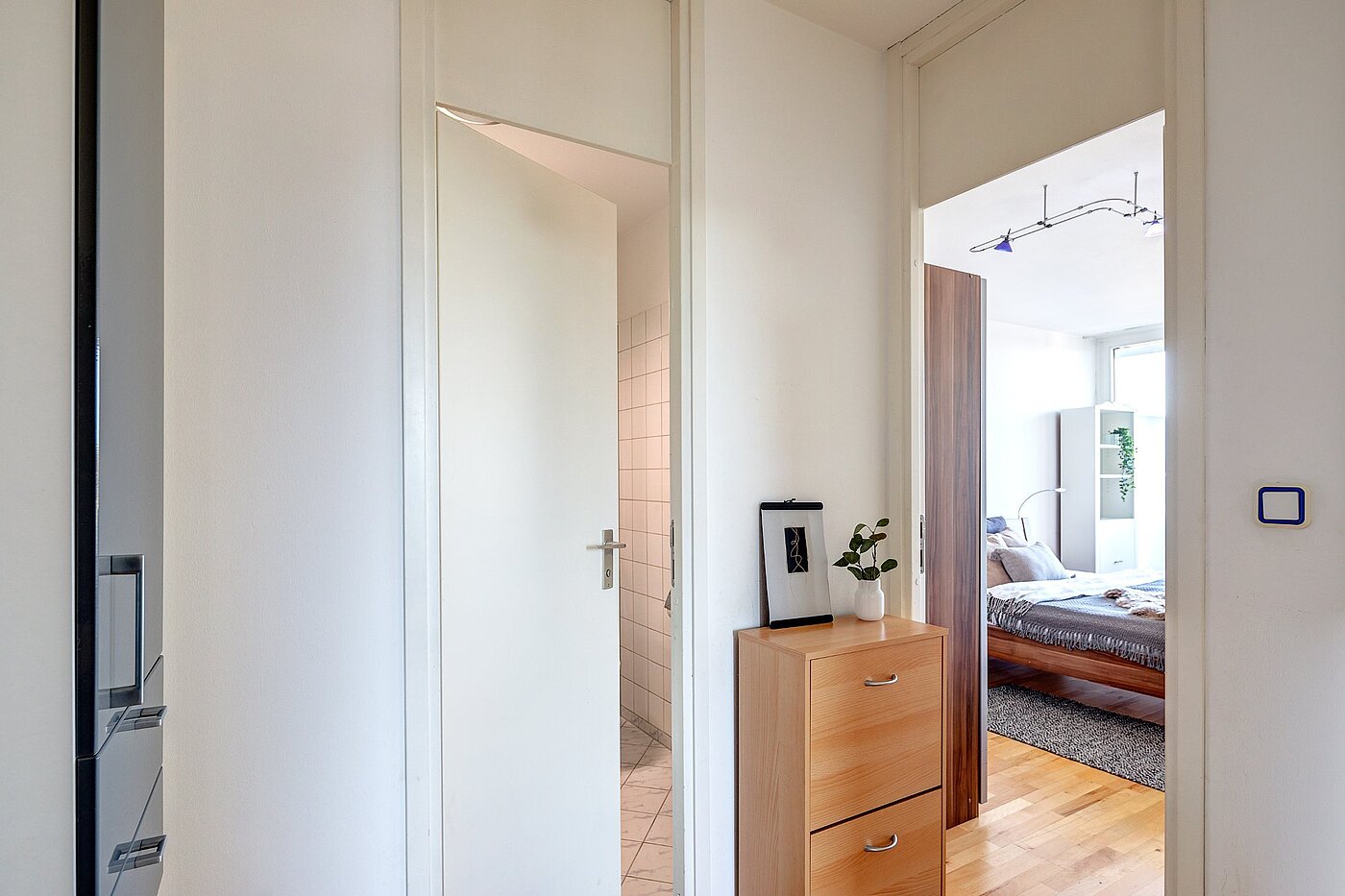 多层公寓 与 2 房间 | München-Sendling-Westpark | 2010ML9 | Zugang zum Bad u. Schlafzimmer